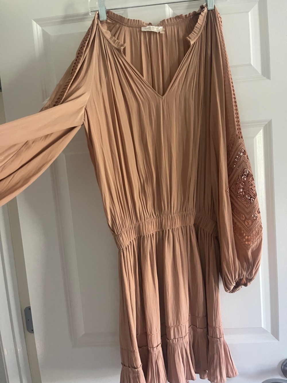 Remi Brooke Boho V-Neck Long Sleeve Dress in Dusty Rose